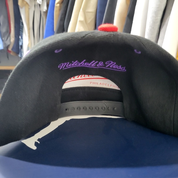 Jordan 37 Raptors/Hat included - Picture 5 of 6